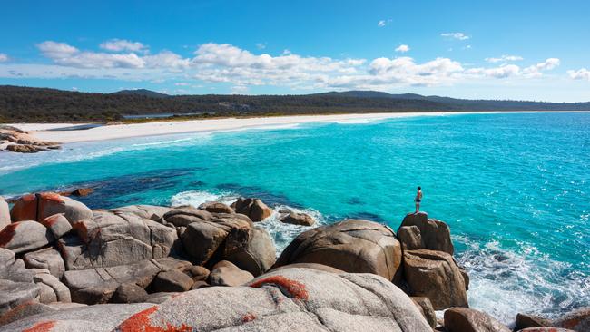 Sloop Reef, Bay of Fires, Tasmania. Picture: Tourism Australia