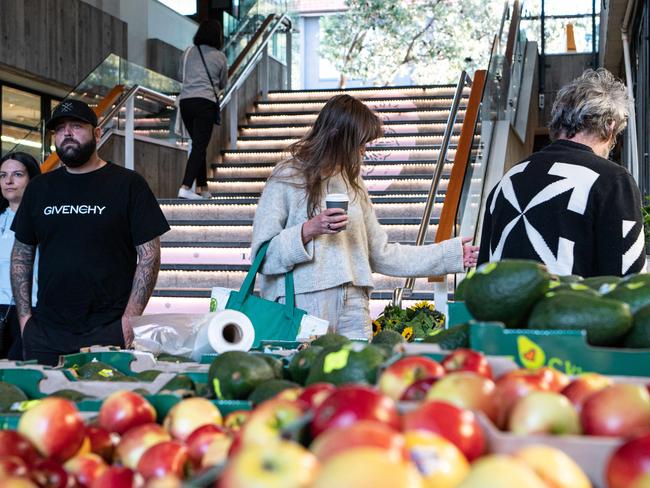 SYDNEY, AUSTRALIA - NewsWire Photos June 06, 2023: People are seen shopping in Bondi .  shopping genericsPicture: NCA NewsWire / Flavio Brancaleone