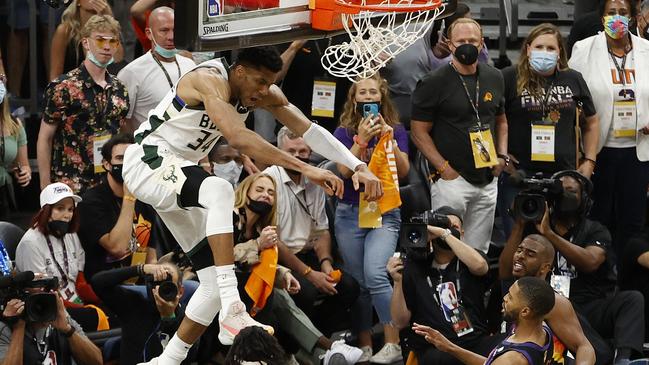 That is one incredible shot. (Photo by Christian Petersen/Getty Images)