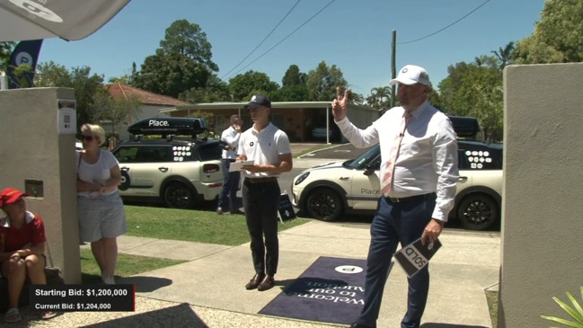 Replay: Brisbane house auctions - 56 Lynne Grove Avenue, Corinda