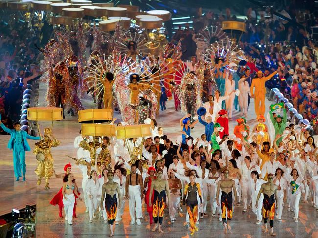 Brazilian performers gave us a glimpse of the carnival to come in London.