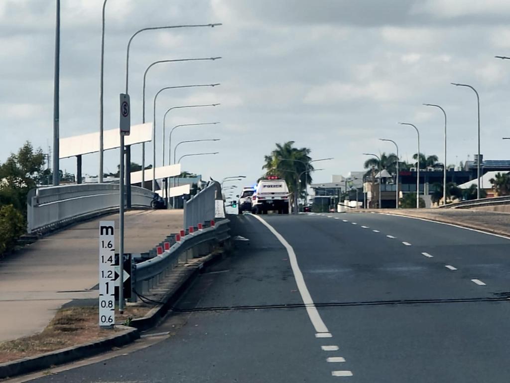 Police closed Forgan Bridge at around 7am due to an ongoing incident. Photo: Paul Brescia.