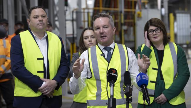 Minister for Climate Change and Energy Chris Bowen tours the 5B solar manufacturing facility in Salisbury.