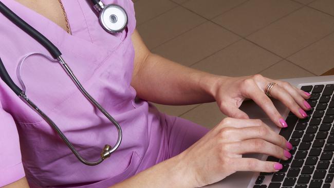 Doctors who have used the controversial $422 million electronic patient record system intended for the new Royal Adelaide Hospital say it puts patients at risk and must be scrapped.