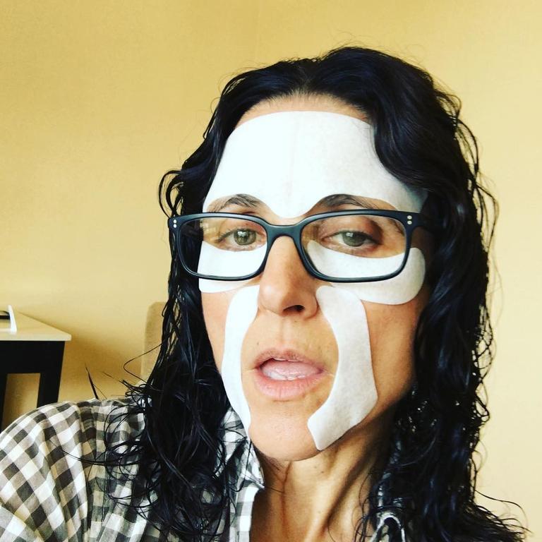 Julia Dreyfus ... "About to hit the red carpet &amp; feeling confident. @goldenglobes @veephbo @karenkawahara #goldenglobes" Picture: Instagram