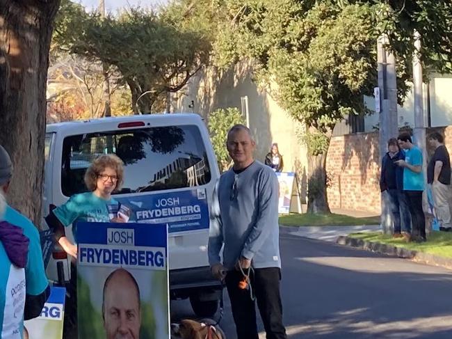 Simon Holmes a Court at the Fitzroy pre-polling booth in the Melbourne seat of Kooyong this week. He said he would match the donations the Sophie Scamps’ campaign received. Picture: Twitter