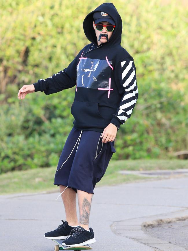 Justin Bieber spotted skating around Bondi. Picture: KHAPGG/Matrix