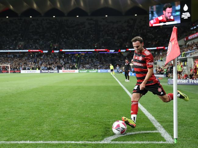 SYDNEY, AUSTRALIA - OCTOBER 19: Juan Mata of the Wanderers takes a corner during the round one A-League Men match between Western Sydney Wanderers and Sydney FC at CommBank Stadium, on October 19, 2024, in Sydney, Australia. (Photo by Jeremy Ng/Getty Images)