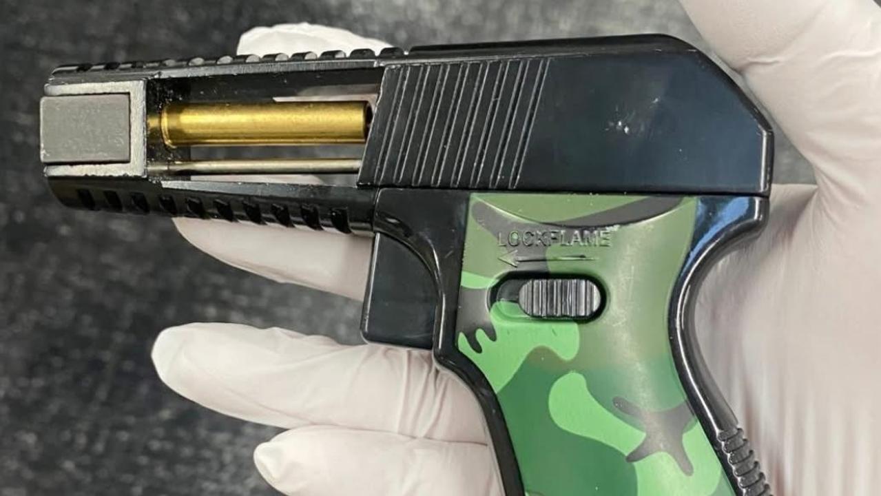 Thief back on streets day after replica gun seized