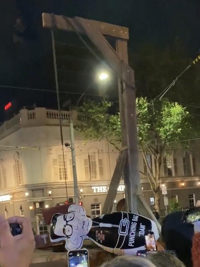 Disturbing footage of a gallows at state parliament.