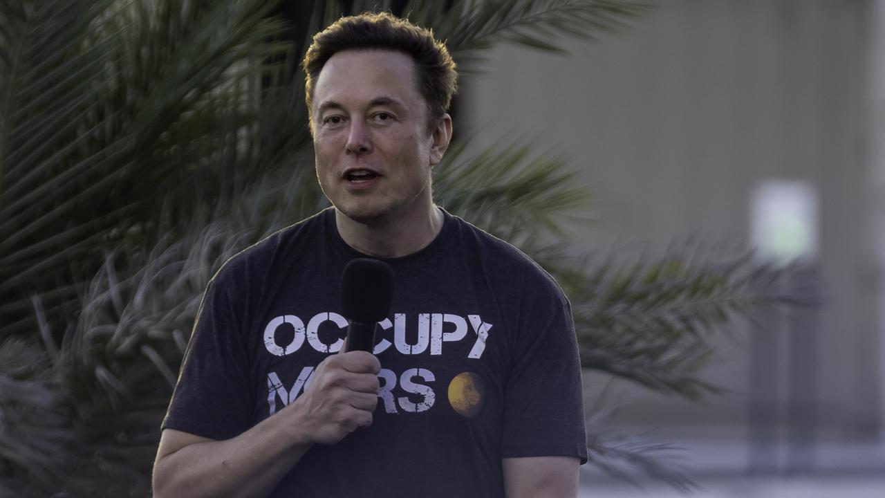 Elon Musk is doing deals with several Australian telcos.