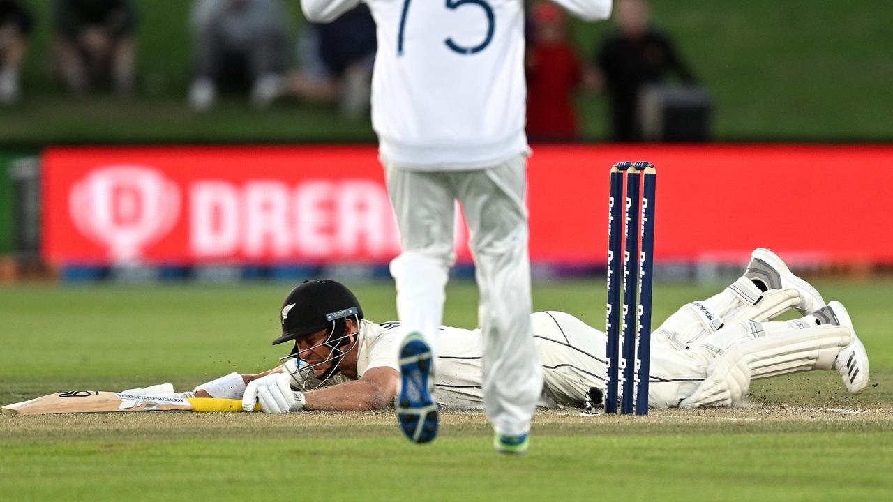 Neil Wagner put his body on the line. (Photo by Joe Allison/Getty Images)