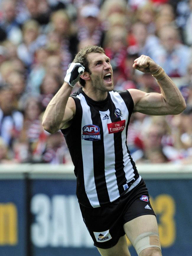 Cloke in the 2010 grand final.