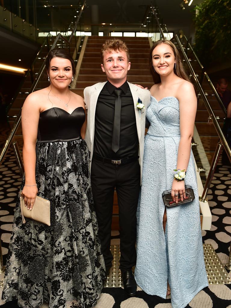 Calvary Christian College formal 2019 | PHOTOS