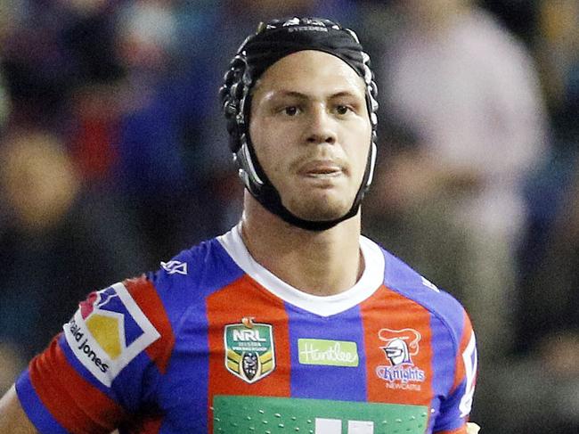 Kalyn Ponga of the Knights leaves the field with a hamstring injury during the Round 16 NRL match between the Newcastle Knights and the Canterbury-Bankstown Bulldogs at McDonald Jones Stadium in Newcastle, Saturday, June 30, 2018. (AAP Image/Darren Pateman) NO ARCHIVING, EDITORIAL USE ONLY