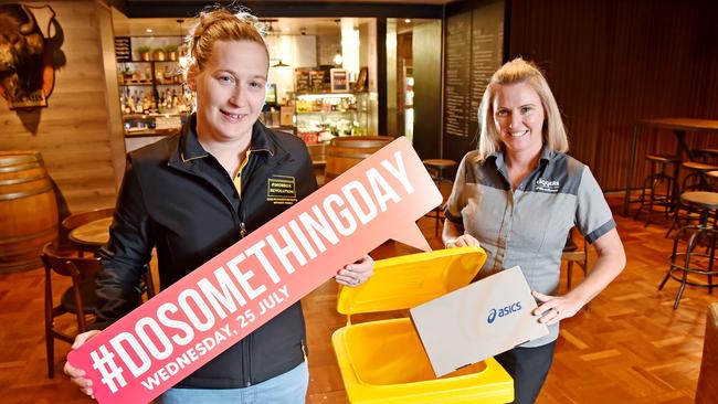 (L-R) Rebecca Law from Shoebox Revolution & Allison Williams from Diggers at Long Jetty on Tuesday July 17th. Patrons at Diggers are getting behind Shoebox Revolution - a charity that encourages people to grab an old shoe box and fill it with a few essentials that could help someone who is living on the street. (AAP IMAGE / Troy Snook)