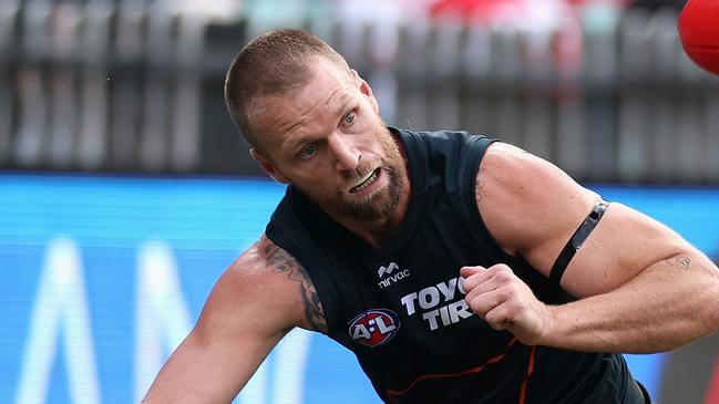 SYDNEY, AUSTRALIA - MAY 04: Jake Stringer of the Giants slips over near the posts during the round eight AFL match between Sydney Swans and GWS Giants at Sydney Cricket Ground, on May 04, 2025, in Sydney, Australia. (Photo by Cameron Spencer/Getty Images)