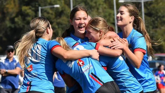 Smiles all around for Shellharbour. Picture: Richie Wagner | Richieriches Sports Shots