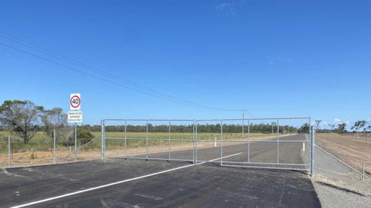 The access road is an extension of Johanna Boulevard near Eggmolesse Street.