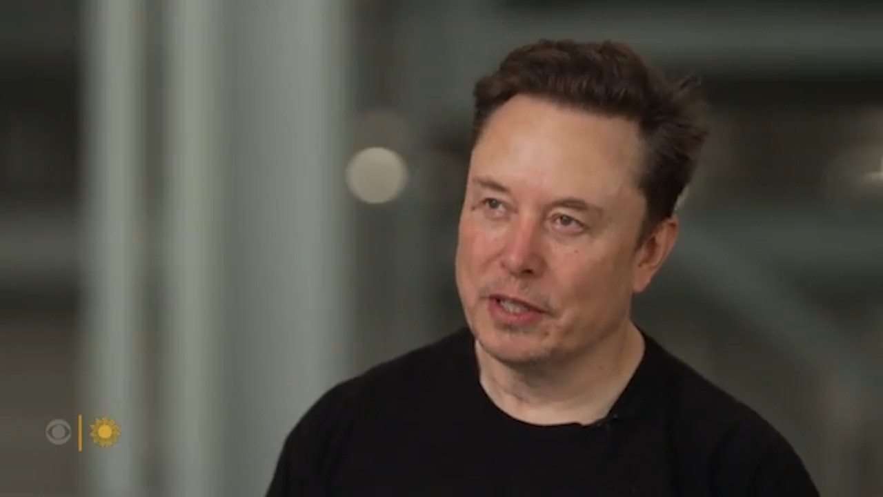 'No': Elon Musk tries to dodge awkward question