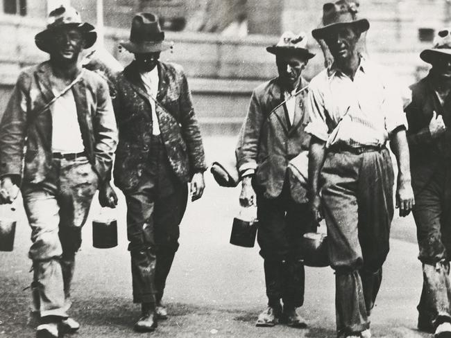 Five men looking for work in the Great Depression, ca. 1930 National Museum of Australia