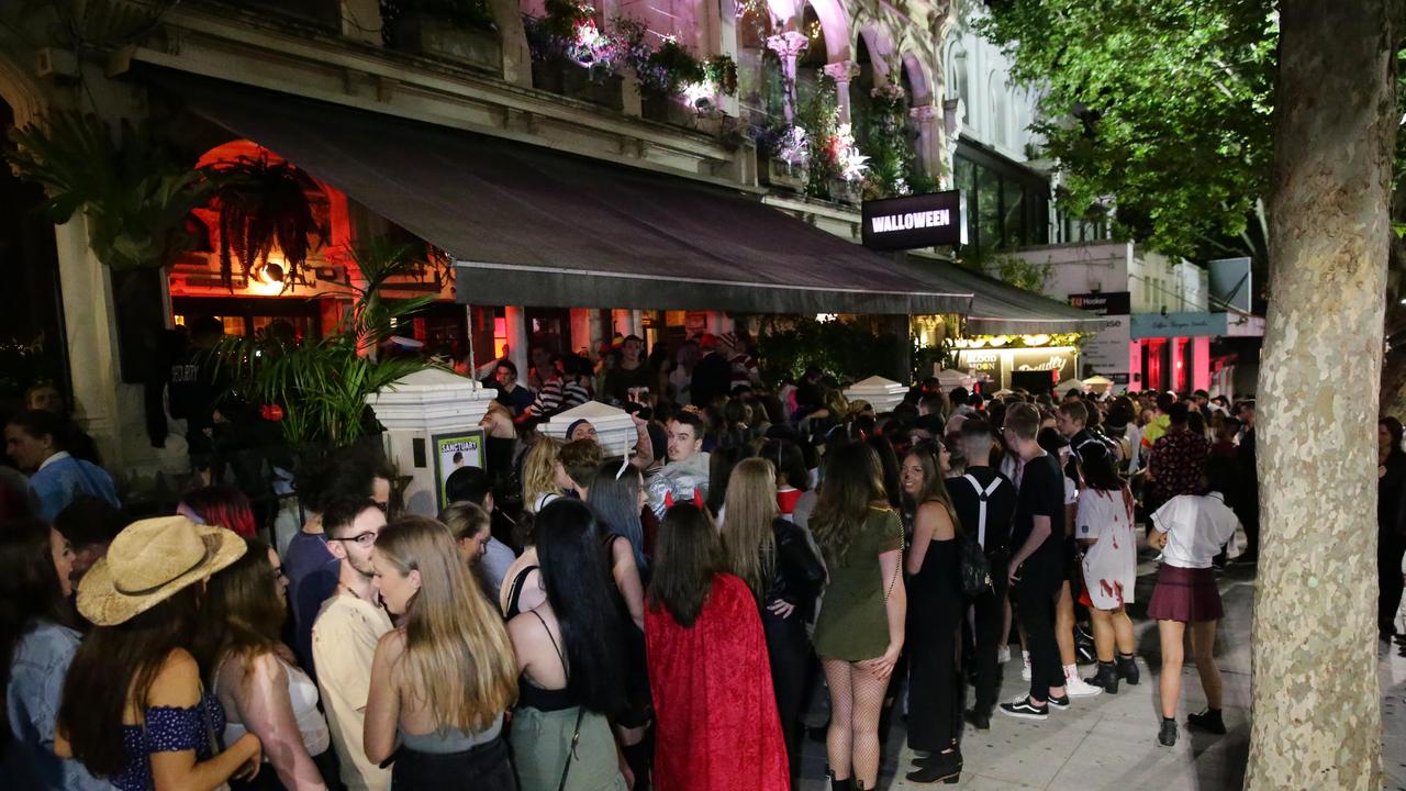 ABC Sydney - The World Bar nightclub in Kings Cross is