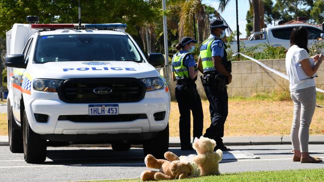 A small tribute has been left following the murder-suicide in Huntingdale. Picture: NCA NewsWire / Sharon Smith