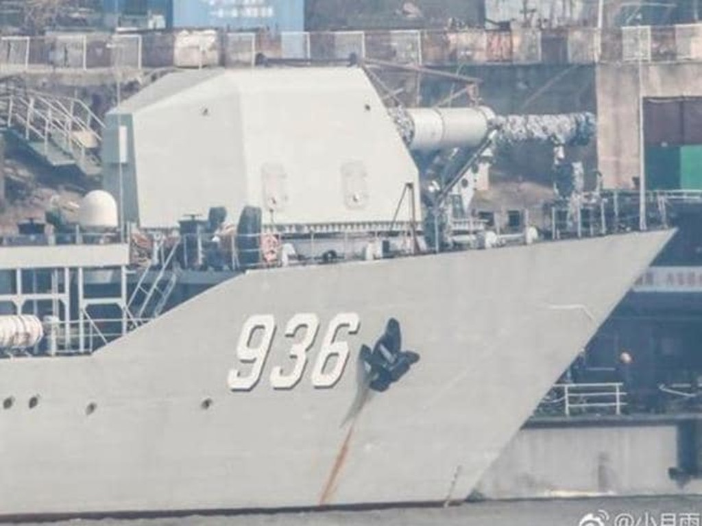 A close-up of the apparent railgun aboard the Chinese landing ship Haiyangshan.