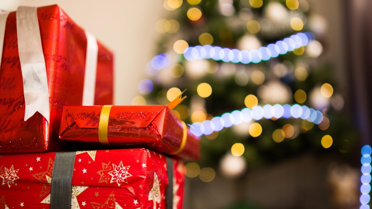 Australians to spend $53bn before Christmas