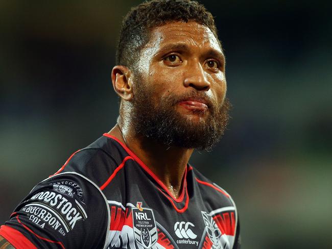 MELBOURNE, AUSTRALIA - APRIL 25:  Manu Vatuvei of the Warriors looks dejected following the round eight NRL match between the Melbourne Storm and the New Zealand Warriors at AAMI Park on April 25, 2016 in Melbourne, Australia.  (Photo by Graham Denholm/Getty Images)