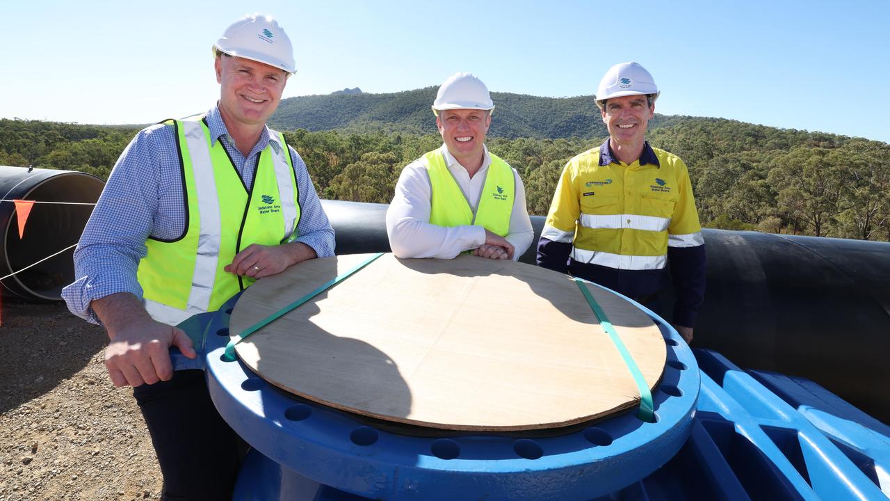 QLD Premier Steven Miles with Glenn Butcher in Gladstone. Photo - Annette Dew/Office of the Premier