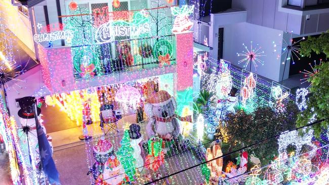 Christmas Lights display at 10 Keeling Street, Coopers Plains in 2022