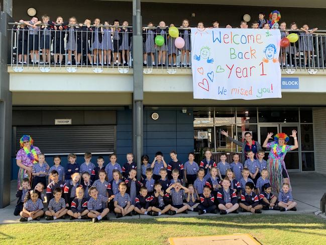 TOGETHER AGAIN: St Francis Xavier Catholic Primary School Year 1 teachers Hayley Saye (top), Joanne Stark (bottom left) and Kathy Douglas (bottom right) along with teacher aide Kerri Day welcome back their Year 1 students after weeks of homeschooling due to coronavirus restrictions. Picture: Contributed.