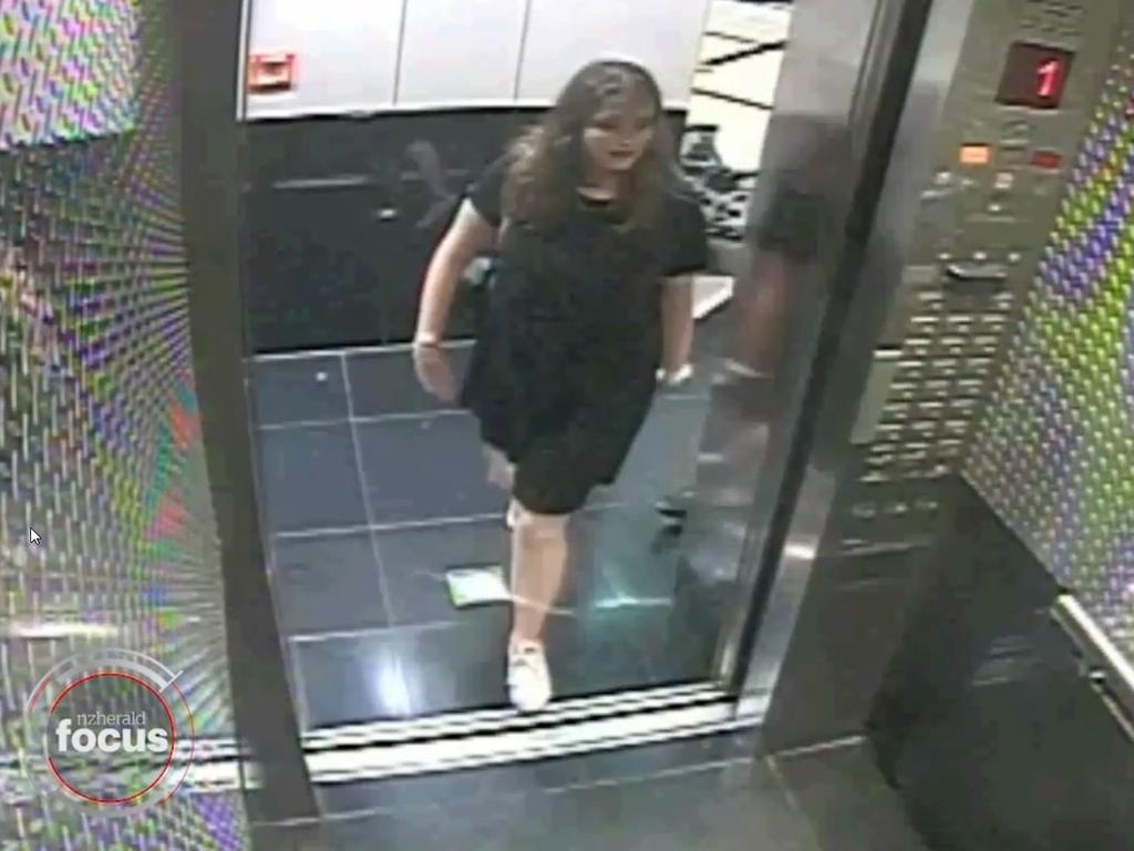 Grace Millane enters the lift up to Kempson’s apartment.