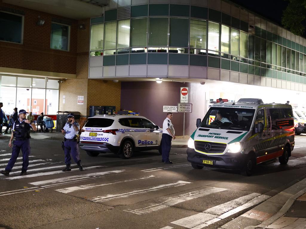Liverpool Hospital was placed in lockdown after an angry crowd showed up. Picture: NCA NewsWire / Jonathan Ng,