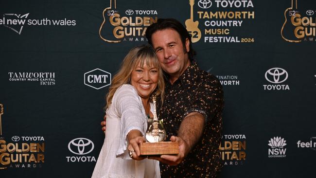 Urquhart and Cunningham after winning the Single of the Year award at the 2024 Golden Guitar Awards on January 27, 2024 in Tamworth. Picture: Dan Peled