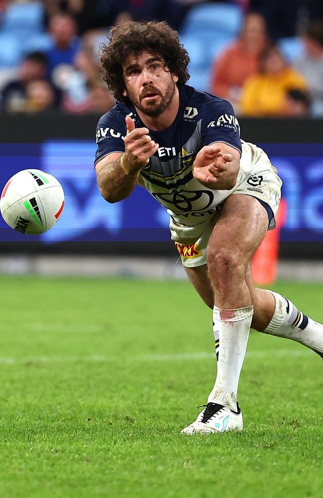 SYDNEY, AUSTRALIA – JUNE 02: Jake Granville of the Cowboys passes the ball during the round 13 NRL match between Sydney Roosters and North Queensland Cowboys at Allianz Stadium, on June 02, 2024, in Sydney, Australia. (Photo by Jeremy Ng/Getty Images)