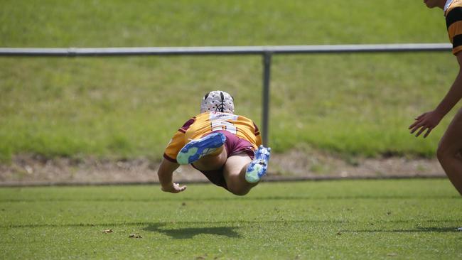 Kaden Dowling dived over to make it 12-10 at the break. Picture Warren Gannon Photography