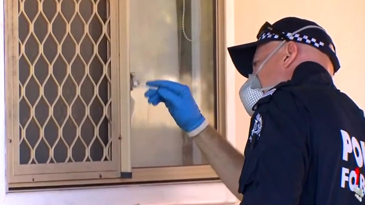 Police dust for fingerprints at Cleo Smith's family home. Picture: 7 News