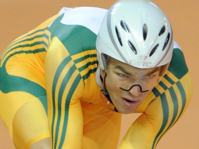 05/10/2010 WIRE: Australia's Jack Bobridge performs during the cycling individual pursuit men's qualification at the Indira Gandhi Sports Complex during the Commonwealth Games in New Delhi on Ocotober 5, 2010. AFP PHOTO/Pedro UGARTE