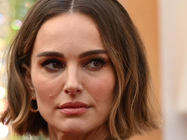 US-Israeli actress Natalie Portman arrives for the 92nd Oscars at the Dolby Theatre in Hollywood, California on February 9, 2020. (Photo by Robyn Beck / AFP)