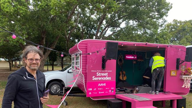 Tyrone Noonan prepares for his surprise gig at Hendra for Street Serenades