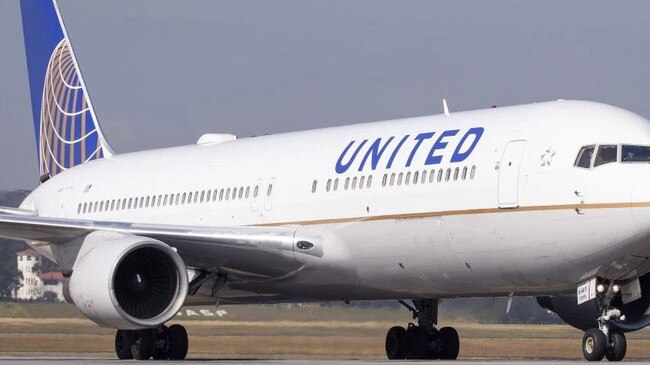 United Airlines plane