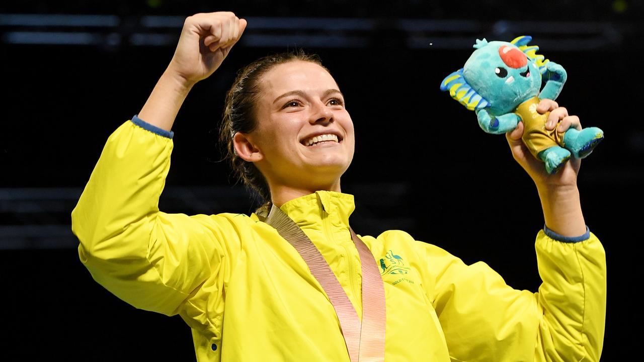 Skye Nicolson celebrates winning gold at the 2018 Commonwealth Games on the Gold Coast. Picture: Dan Peled (AAP)