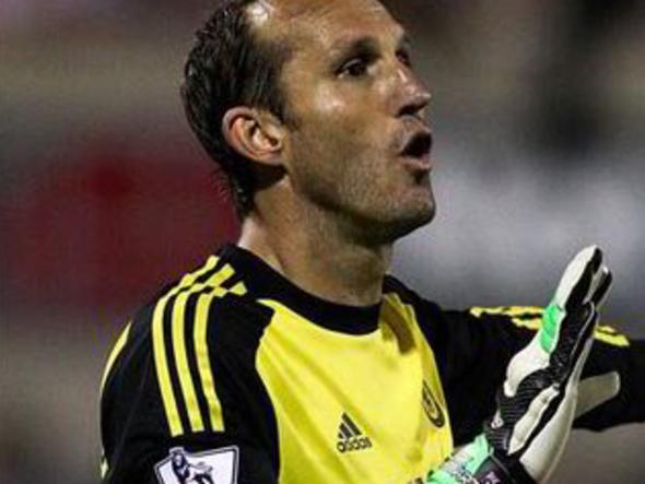 Schwarzer to leave Chelsea for Leicester