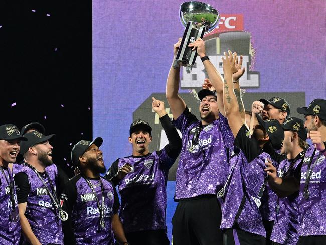 Hurricanes celebrate winning the BBL Final. (Photo by Steve Bell/Getty Images)