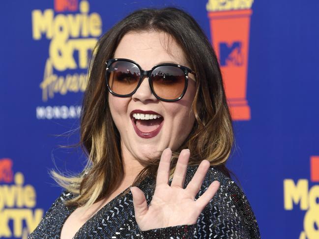 SANTA MONICA, CALIFORNIA - JUNE 15: Melissa McCarthy attends the 2019 MTV Movie and TV Awards at Barker Hangar on June 15, 2019 in Santa Monica, California. (Photo by Frazer Harrison/Getty Images for MTV)