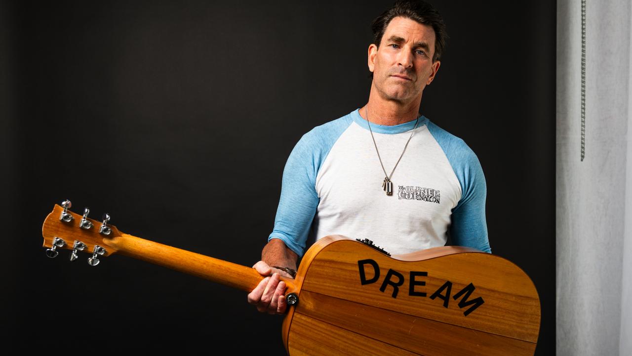 Pete Murray on going from tiny, Tassie pub gig to mega tour