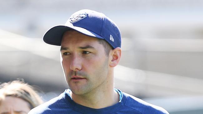 Coach Shaun Grigg at Geelong Cats training at GMHBA Stadium on Wednesday morning. Picture: Alan Barber