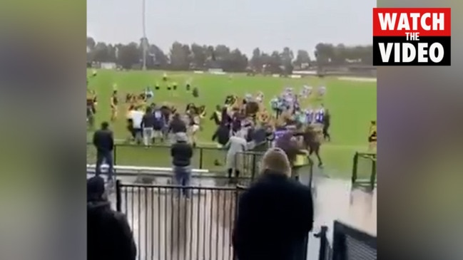 Fight breaks out at EDFL game